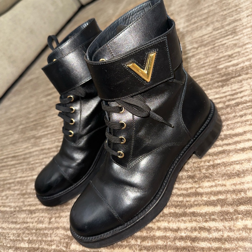 Louis Vuitton combat boots size 38